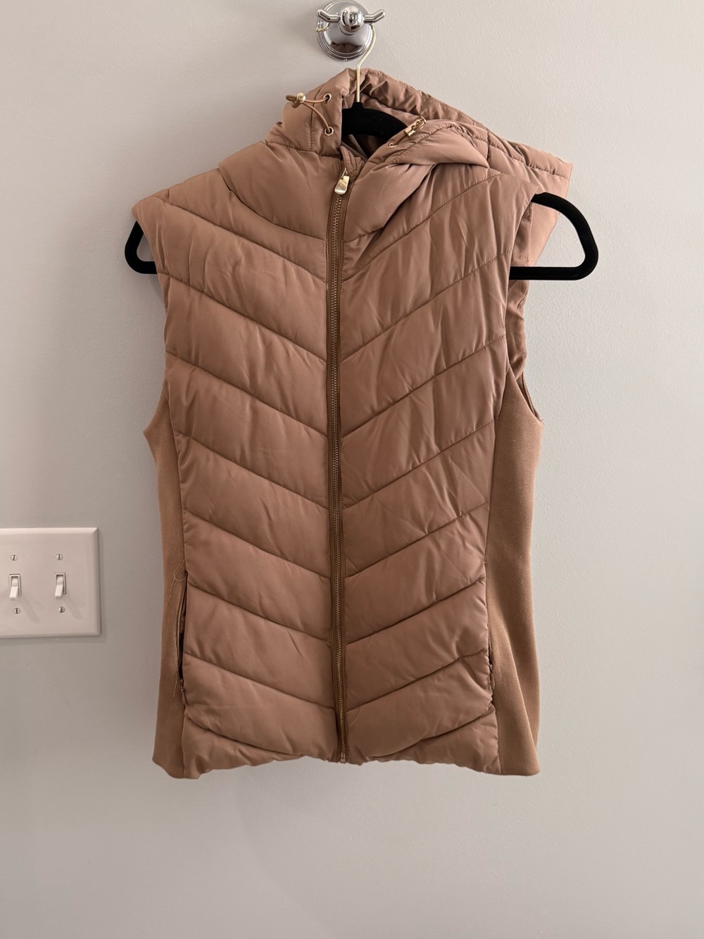 Zara Sleeveless Puffer Vest